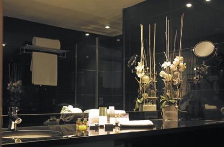 HESPERIA FIRA SUITES