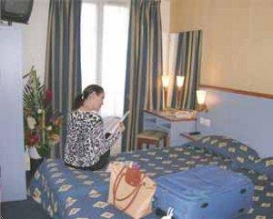 Comfort Place Du Tertre Hotel