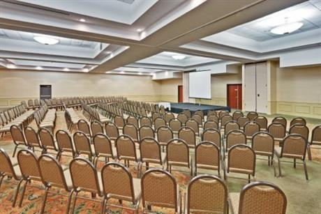 Holiday Inn POPLAR BLUFF