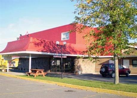 Econo Lodge Cornwall