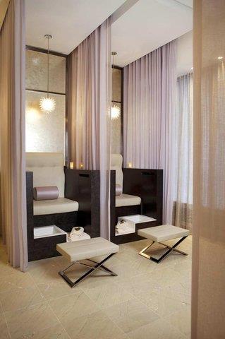 West 57th Street by Hilton Club