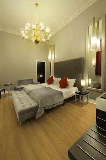 ABBA QUEENS GATE LONDON ****