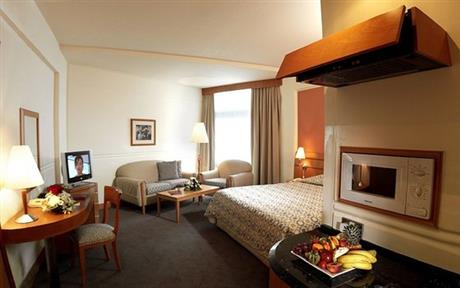 Rihab Rotana
