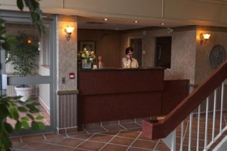 Stay Inn Airport South