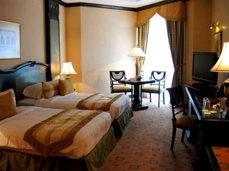 Metropolitan Palace Hotel