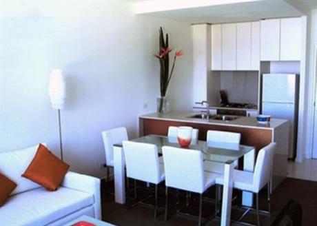 Clarion Suites Milano on Swanston