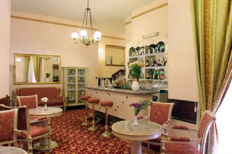 King Mokinba Hotels