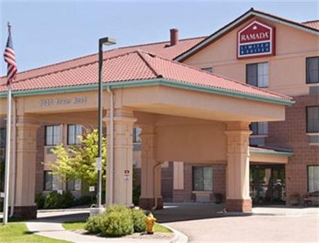 Ramada Inn and Suites Denver International Airport