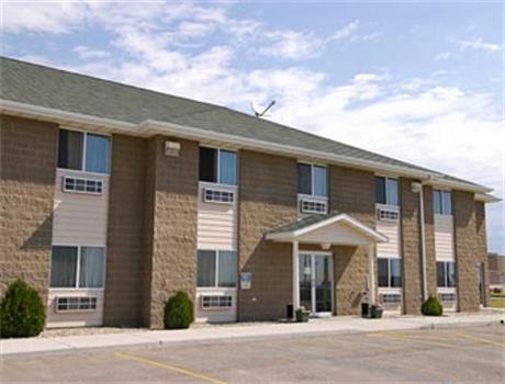 Super 8 Motel - Bottineau