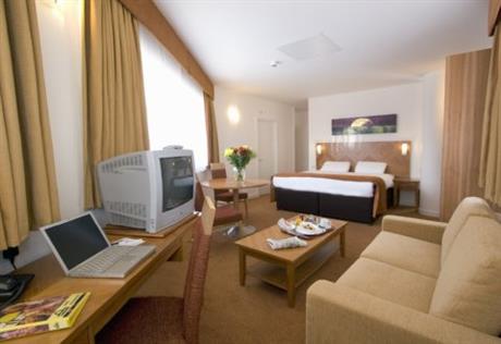 Metro Hotel Dublin Airport
