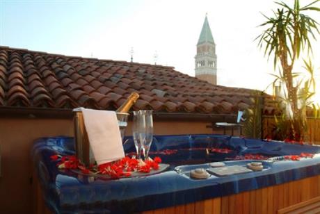 Hotel Dona Palace