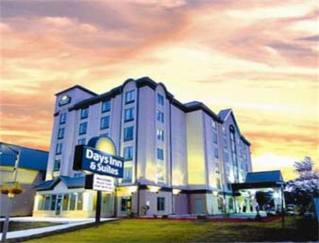Days Inn and Suites - Niagara Falls, Centre St., By the Fall