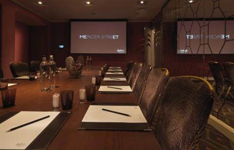 Radisson Edwardian Mountbatten Hotel
