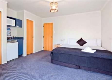 Econo Lodge The Villas