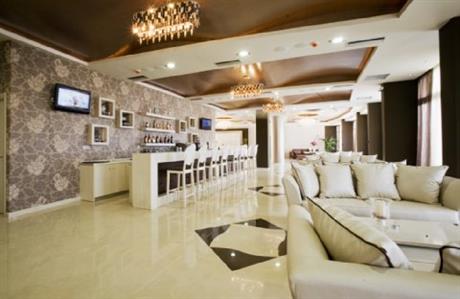 EVIA Hotel & Suites