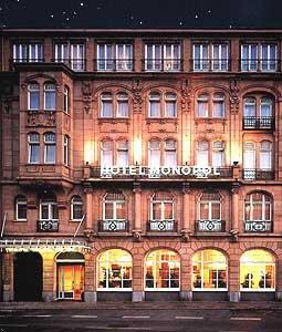 Monopol Hotel