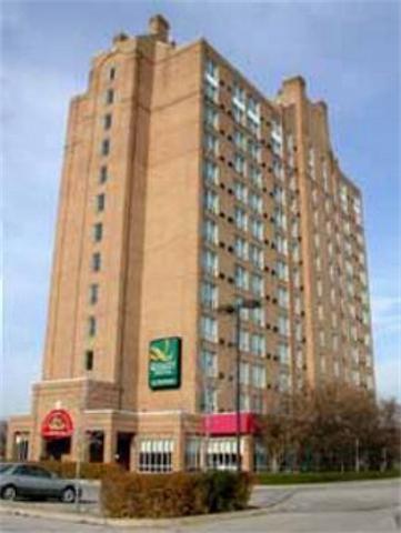 Quality Hotel & Suites Airport East