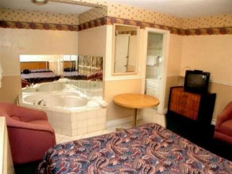 Waldorf Motel