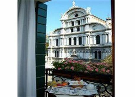 HOTEL VILLA IGEA
