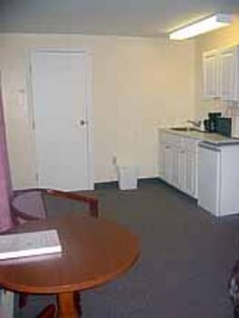 Econo Lodge  Inn & Suites Saint John
