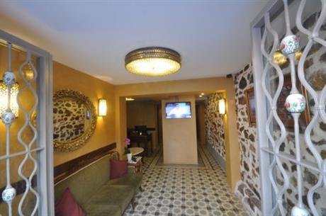 Merial Hotel