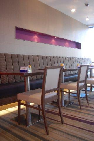 Holiday Inn Express LONDON - NEWBURY PARK