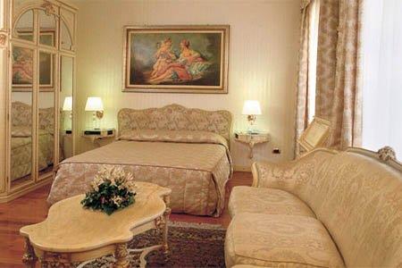 Andreola Central Hotel