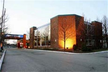 Howard Johnson Inn & Suites - Toronto East