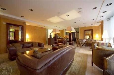 Savoy Boutique Hotel
