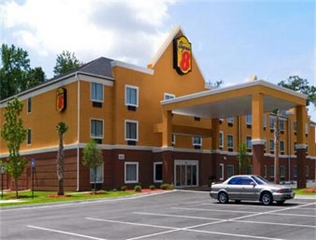 Super 8 Savannah