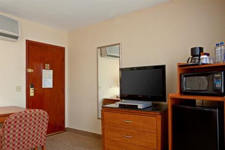 Holiday Inn Express CENTURY CITY