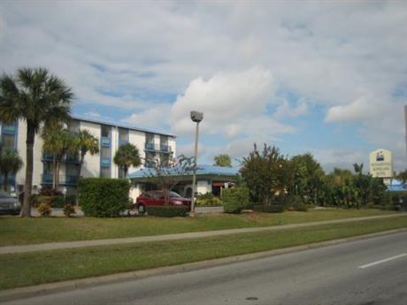 Monumental Movieland Hotel