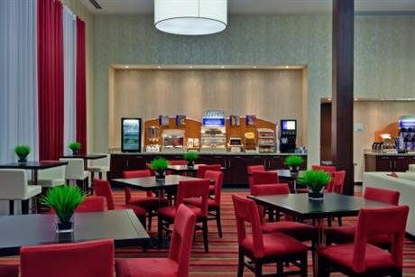 Holiday Inn Express Hotel & Suites CHATHAM SOUTH