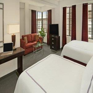 Carlyle Suites Hotel