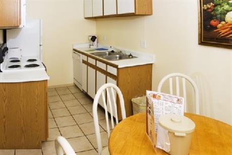 Emerald Suites Cameron