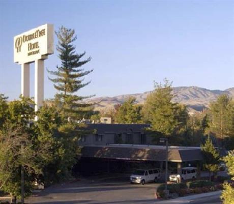 Doubletree� Hotel Boise-Riverside
