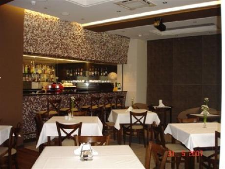 Ikar Hotel