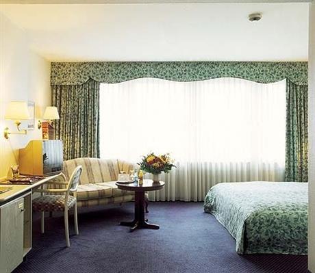 Carat Gresham Hotel