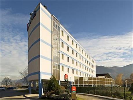 Ibis Archamps Porte de Geneve