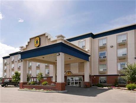 Super 8 Cochrane