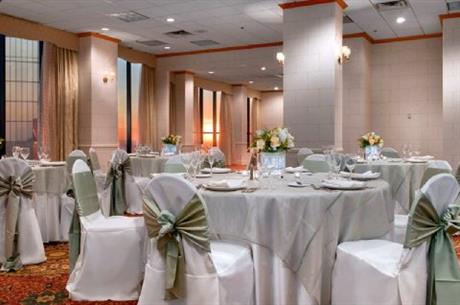 Doubletree� Hotel Dallas-Campbell Centre