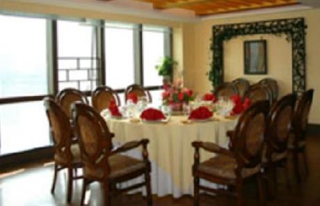 Silver Bay Bailing Business Hotel