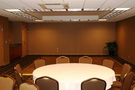 Hampton Inn New York  LaGuardia Airport