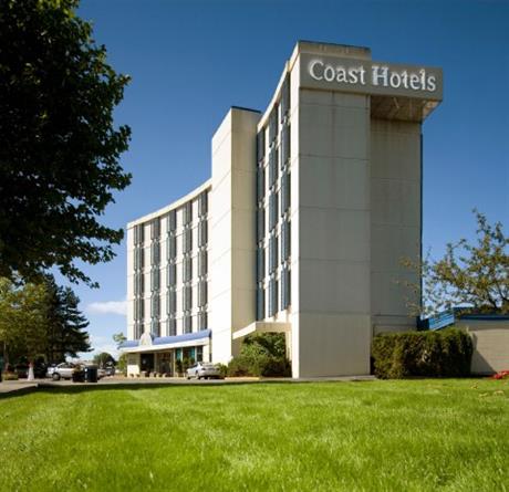 Coast Discovery Inn and Marina