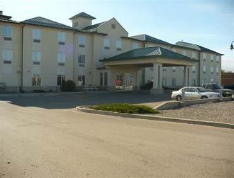 Super 8 Estevan, SK
