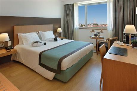 Almada Business Hotel