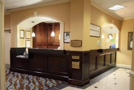 Holiday Inn CHARLESTON-RIVERVIEW