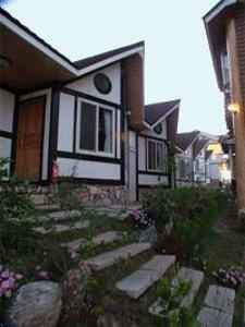 Enhai Cottage