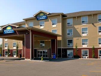Days Inn and Suites Cochrane