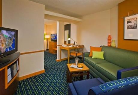 Fairfield Inn & Suites Orlando at SeaWorld??